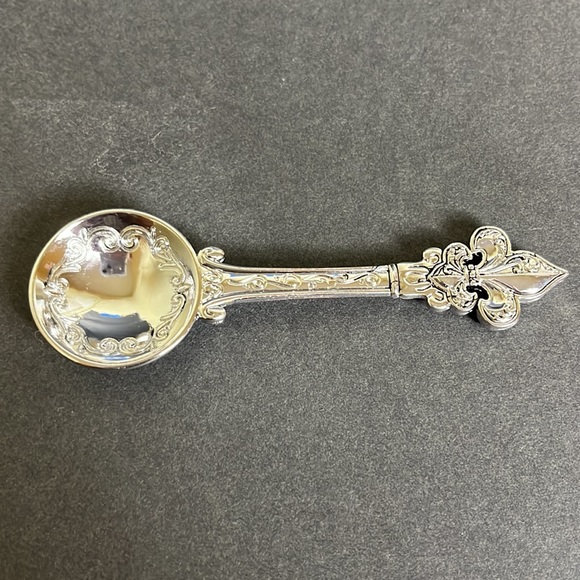 Fluer-de-Lis Condiment Jar & Spoon Set - Picture 5 of 12